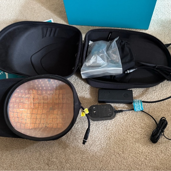 Capillus Plus cap - Picture 9 of 9